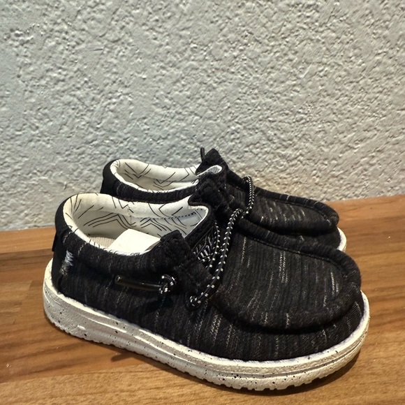 Hey Dude Other - Hey Dude Kids Black Loafers size 7 NWOT